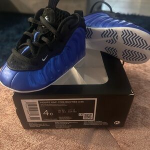 Nike Kids Posite One Crib Booties - Black and Blue